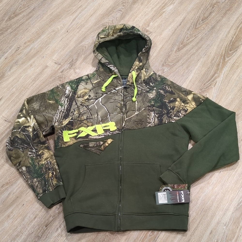 💚🌲🍂🍃NWT FXR Triumph Camouflage & Green Zip-up Hoodie Men's size Medium💚🌲🍂